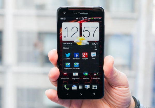 HTC_Droid_DNA_35536642_06_620x433_600x419