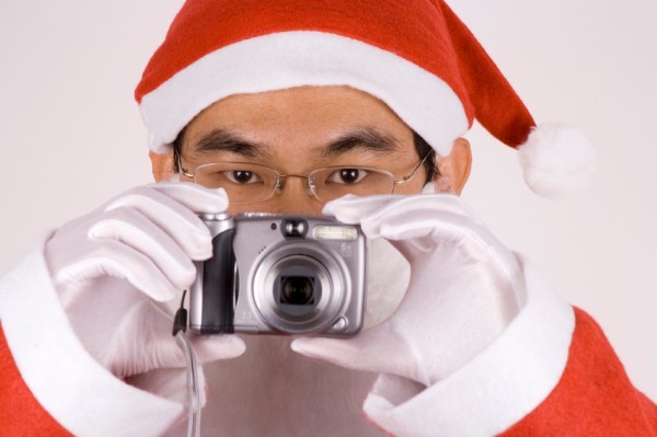 Choosing Digital Camera as a Gift For Christmas 2010