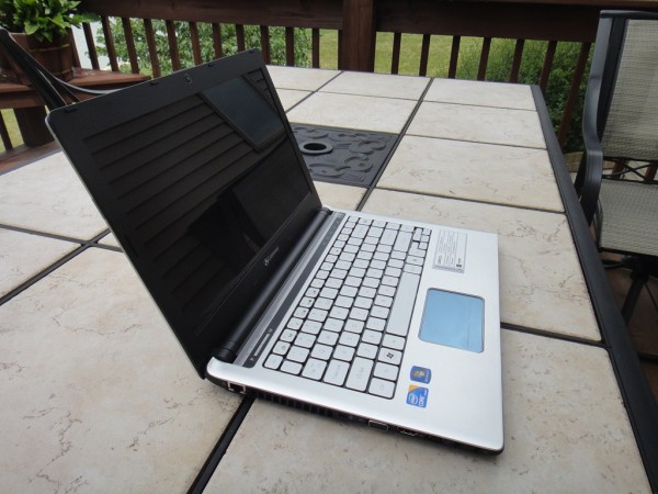 Gateway ID49CO7u Review