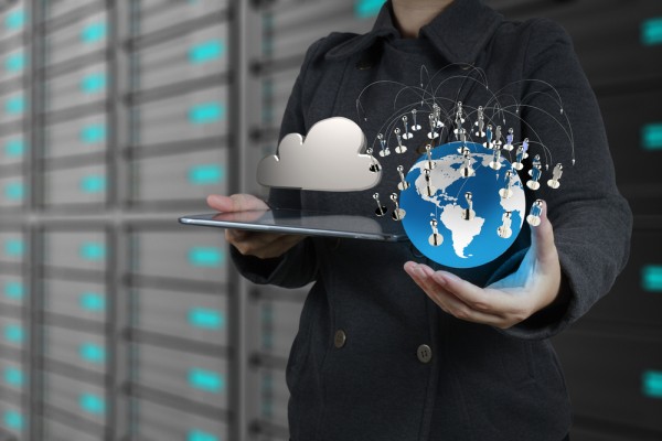 4 Reasons to Store Your Mobile Data in the Cloud
