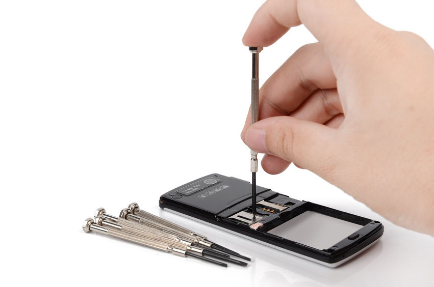 Essential Features Of A Cell Phone Repair Service